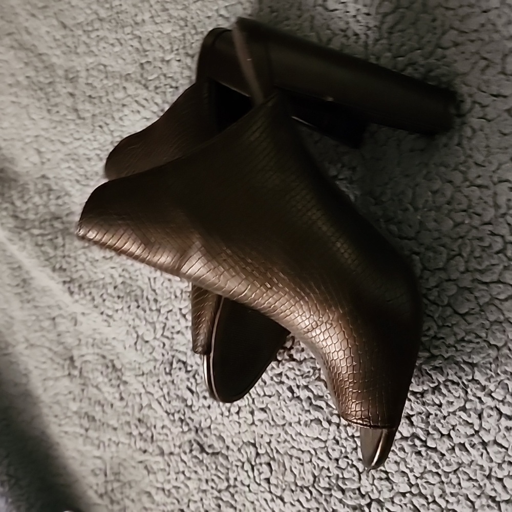 Christian Serrano for Payless black open toe mules size 7 - Picture 9 of 10
